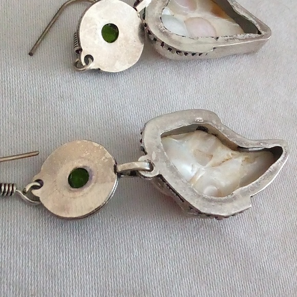 Vintage natural baroque pearl and peridot dangles 🤗 - Picture 4 of 6